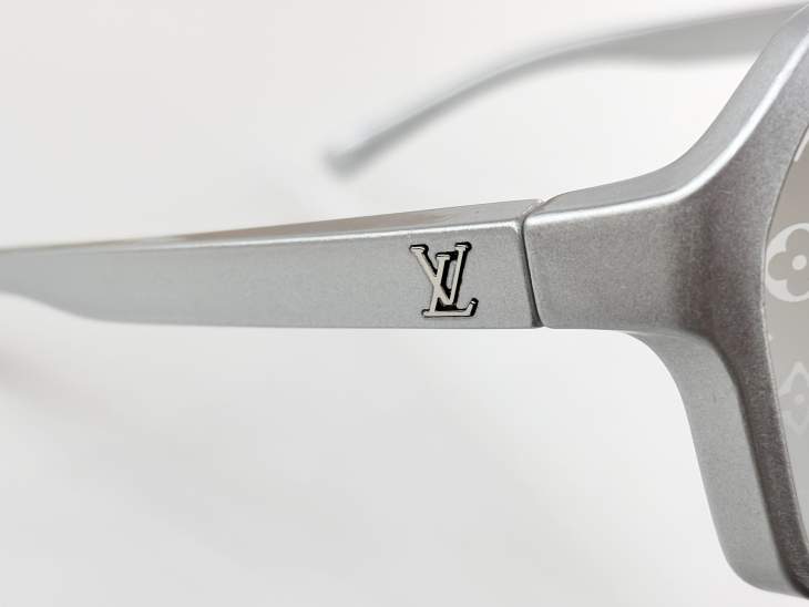 Picture of Louis Vuitton Sunglasses _SKUfw77669126fw